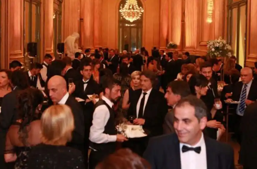 Con una espectacular fiesta, Roca celebró su centenario en el Teatro Colón