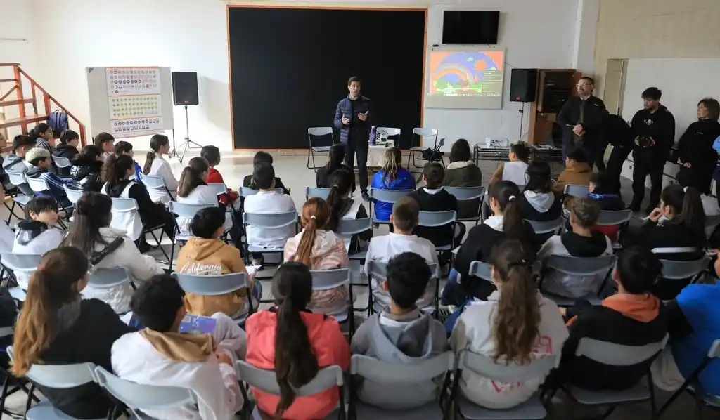 El intendente Viotti inauguró las Olimpiadas Viales en la Escuela Cristóbal Colón