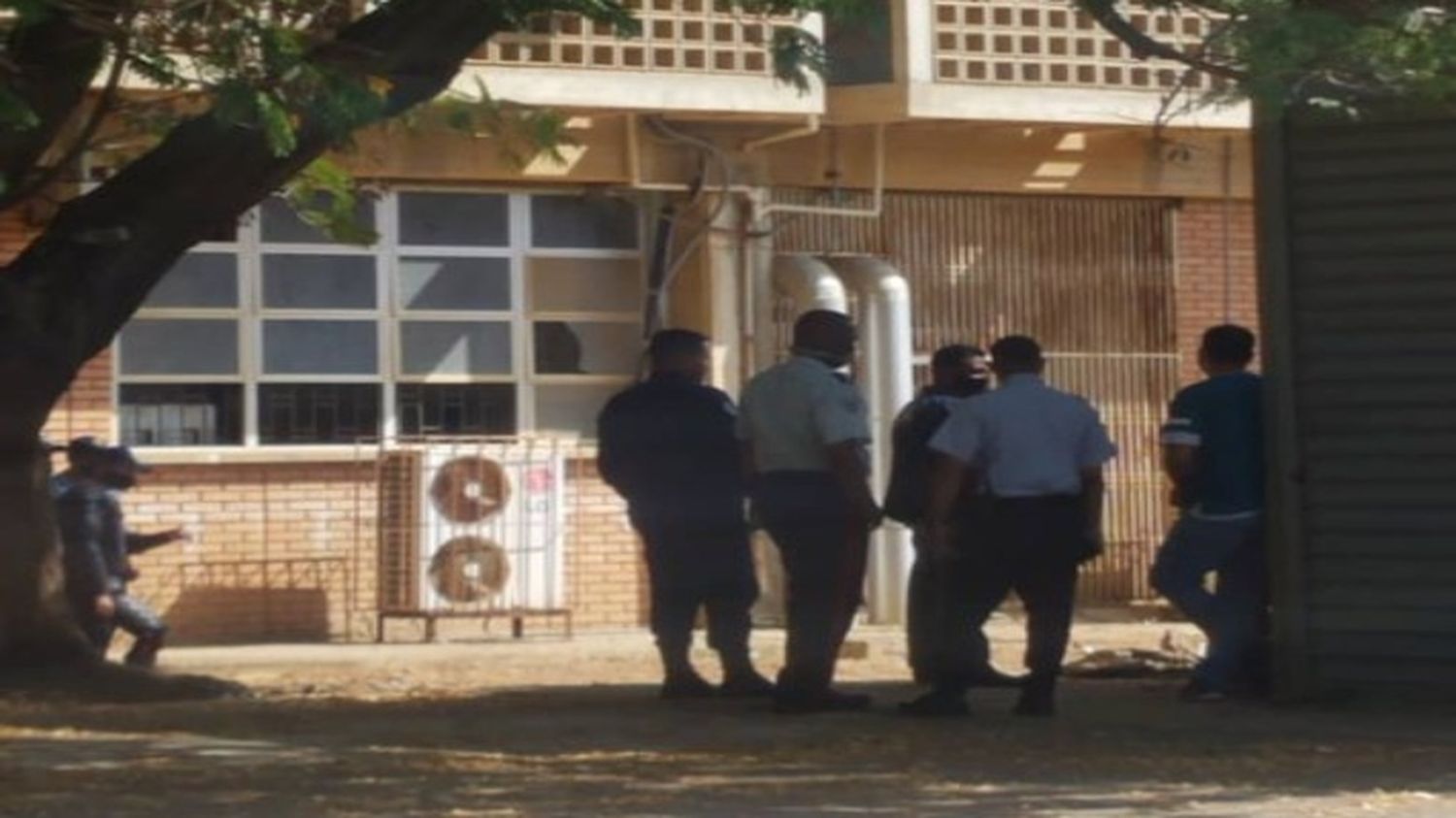 AZOTADOS POR EL HAMPA: roban cableado eléctrico de la Facultad de Veterinaria de La Universidad del Zulia