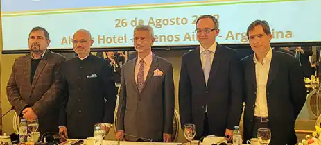 Visita del Canciller Indio al IABC