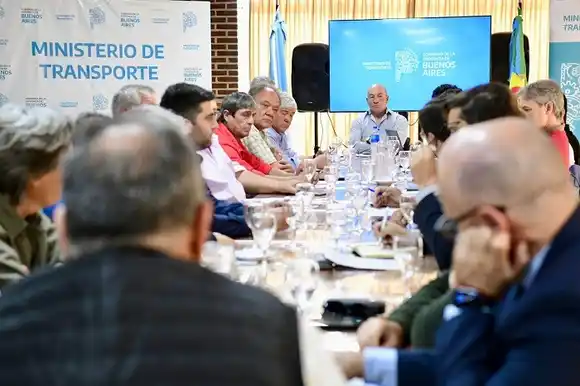 Provincia acordó una nueva tarifa de referencia con dirigentes de cargas y del agro