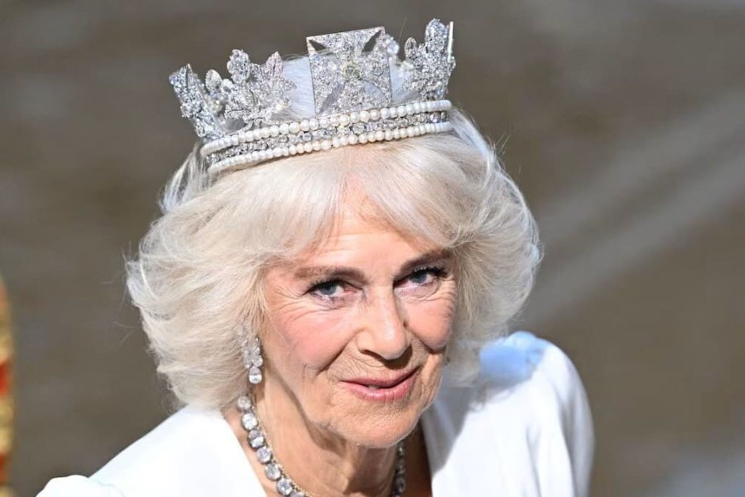 Preocupación por el estado de salud de la Reina Camina