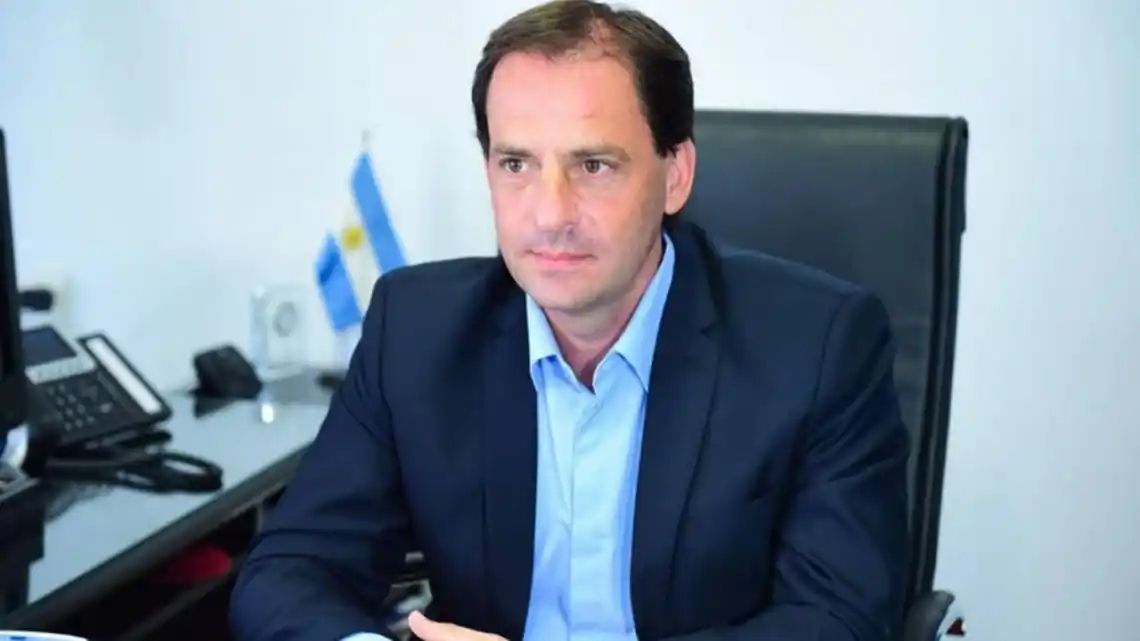 Denuncian al intendente Sujarchuk por la venta de un terreno municipal en Escobar