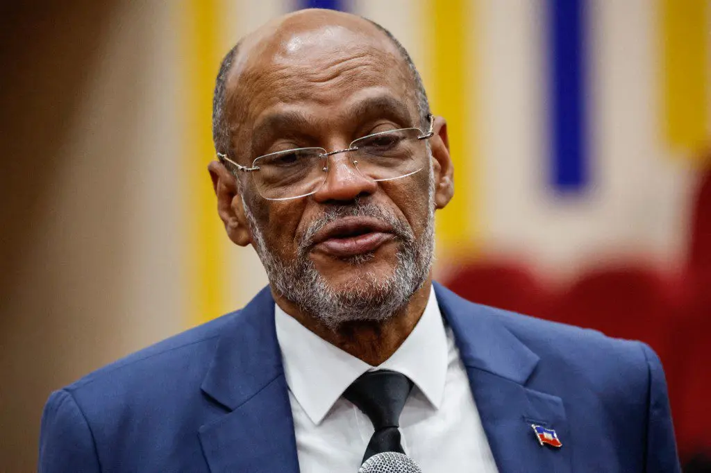 DIMITE desde Puerto Rico el Primer Ministro de Haití