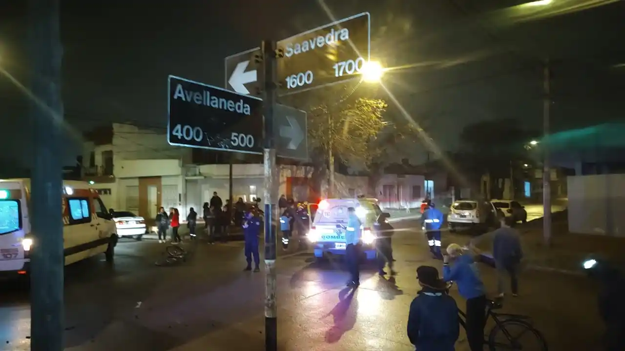 Ciclista hospitalizada tras accidente de tránsito