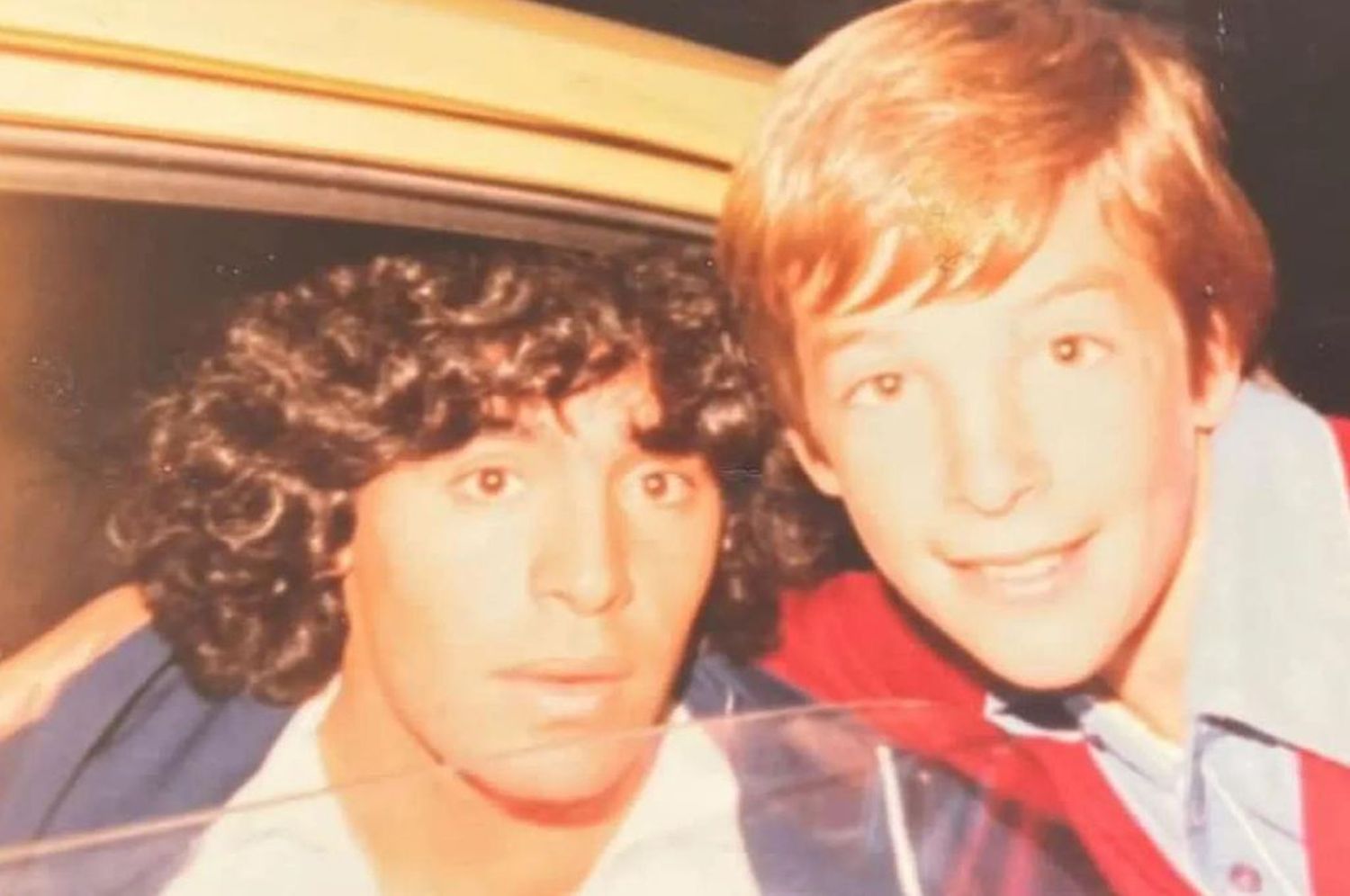 Tras una campaña en las redes: apareció el rosarino que se sacó una foto con Diego Maradona en 1981