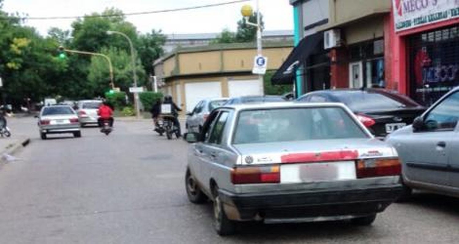 Estacionado en doble fila