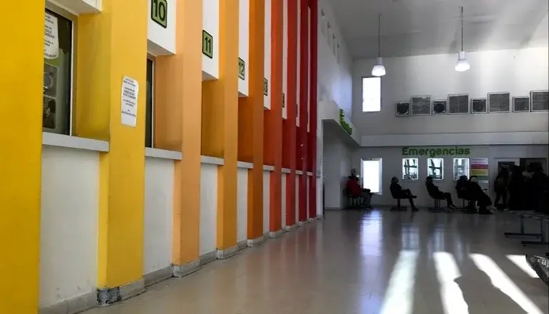 Se hacen pasar por personal del Hospital Municipal.