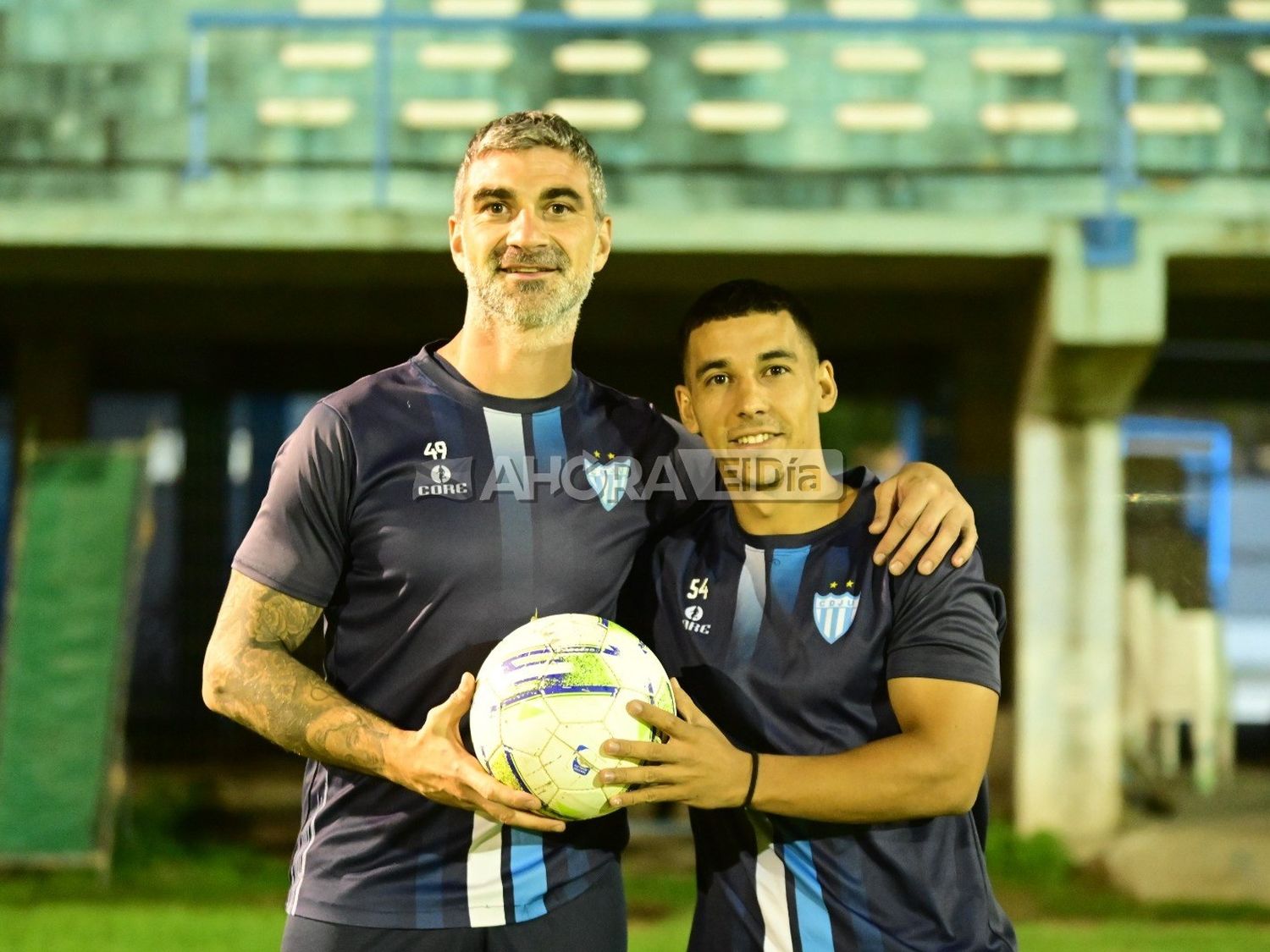 Paolo Impini y Franco Lonardi regresan a Juventud Unida en el plano local, después de varios años en el fútbol profesional (crédito: MR Fotografía).