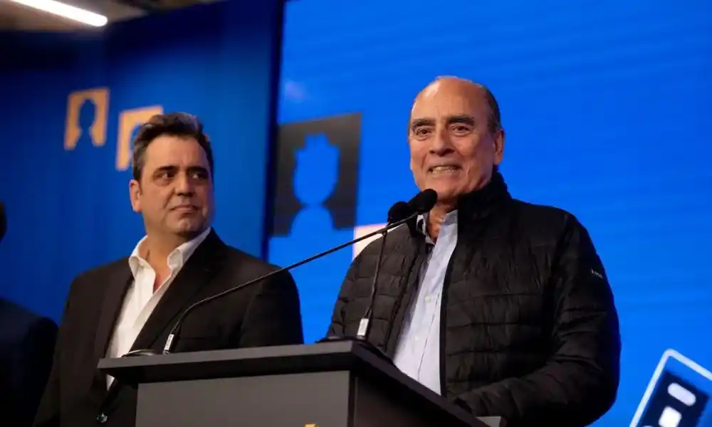 Renunciaron el Jefe de Gabinete y el Ministro del Interior: Adorni reemplaza a Guillermo Francos