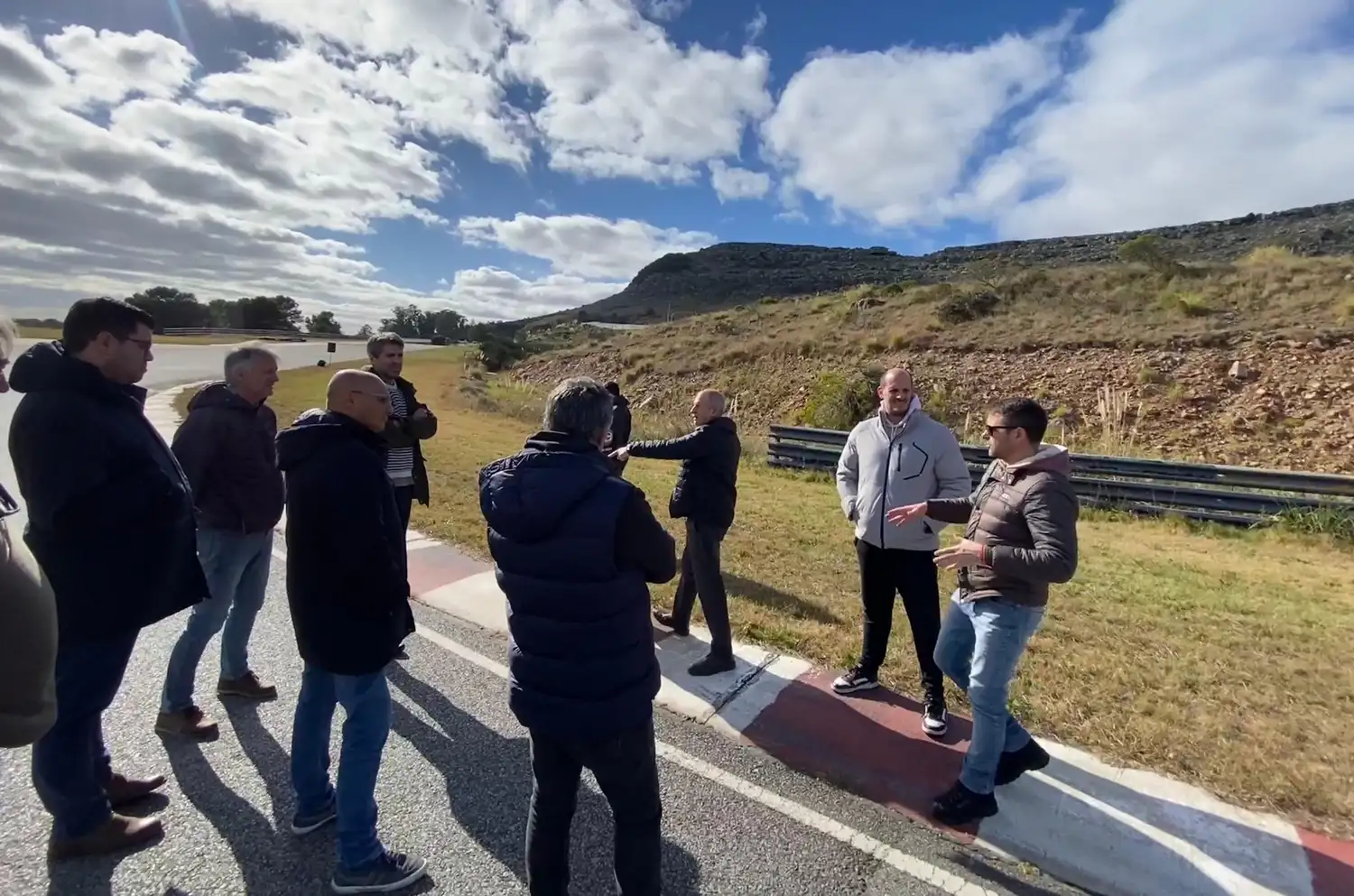 La comitiva estuvo integrada por dirigentes y pilotos, entre ellos el marplatense Christian Ledesma.