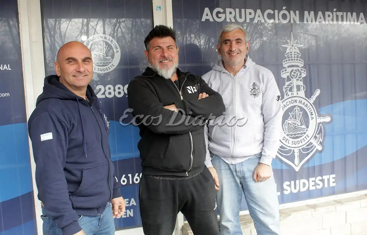 Asociación Marítima del Sudeste. Alejandro Jacín, Waldo Ahumada y Walter Velazco en la sede de calle 56 Nº 2889