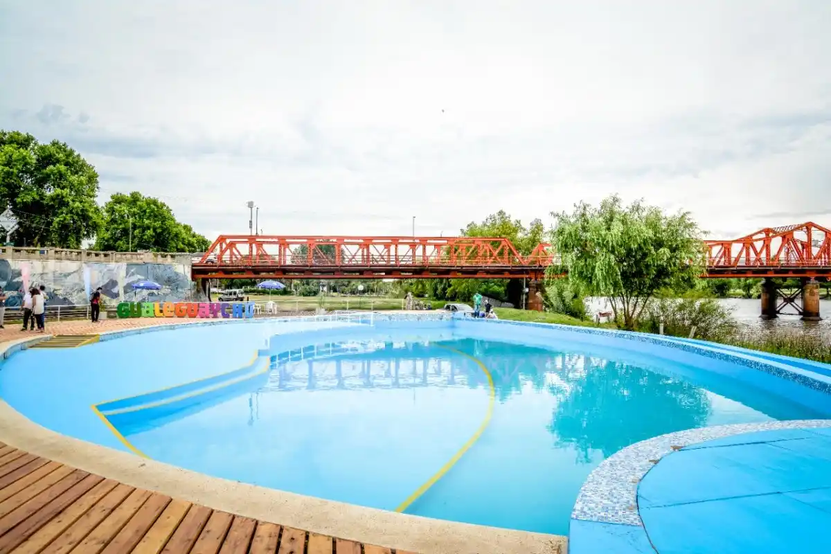 La pileta del Puente será concesionada a un privado y el municipio aportará los guardavidas