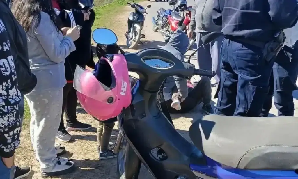Gravísimo: atropellaron en moto a un chiquito de 8 años y tuvieron que trasladarlo al hospital