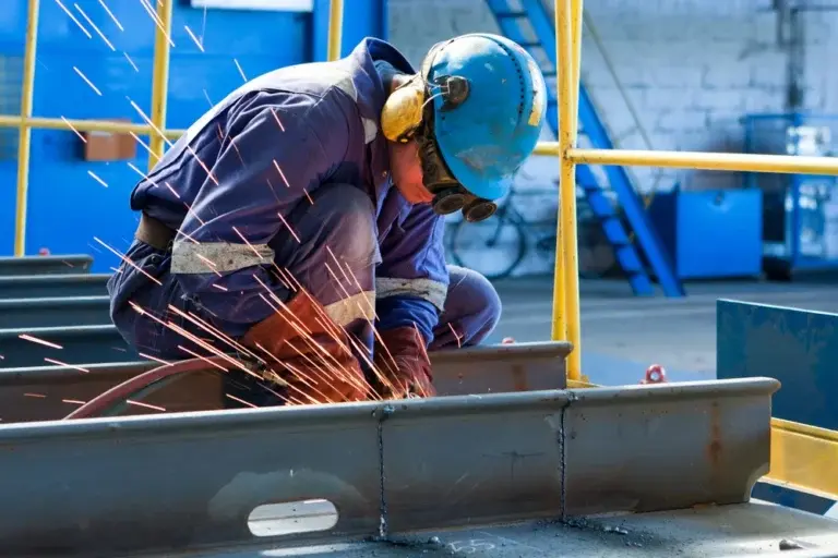 Créditos de hasta $ 400.000 para trabajadores: el Gobierno oficializó los préstamos a tasa subsidiada