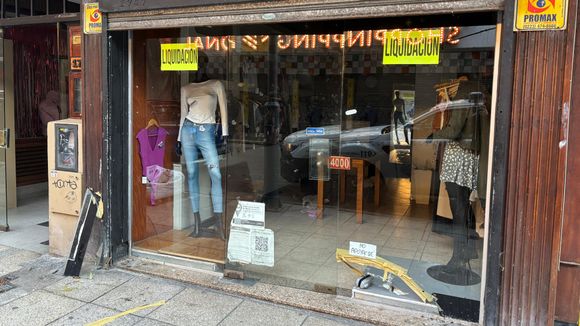 Delincuentes irrumpieron en un comercio de ropa en el centro de Mar del Plata