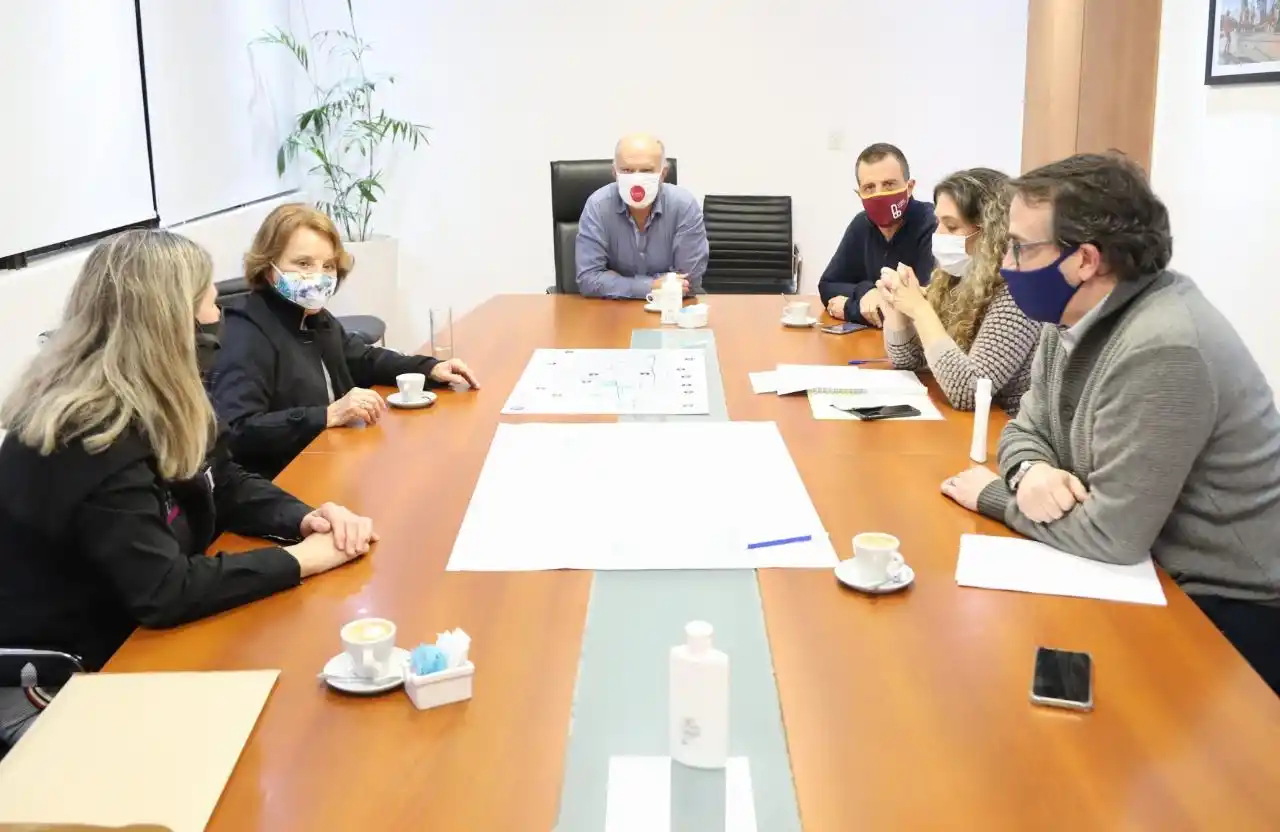 Lanús: Chiche Duhalde, tras polémicos dichos, se reunió con Grindetti con foco en la asistencia social