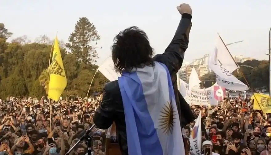 Ruido interno, desmentidas y señales de tensión en el corazón libertario