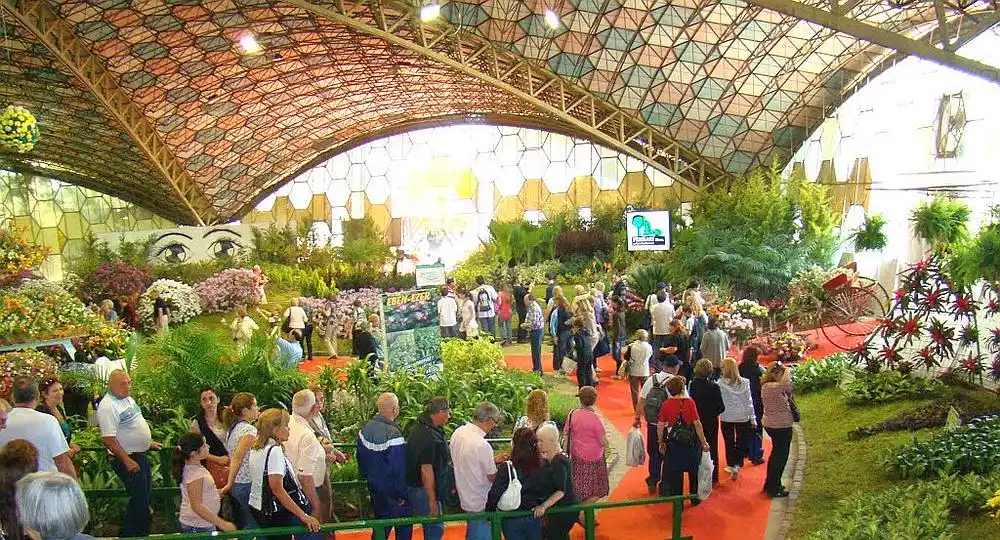 Con menos dinero que en otras ediciones, comienza la 55° Fiesta Nacional de la Flor en Escobar