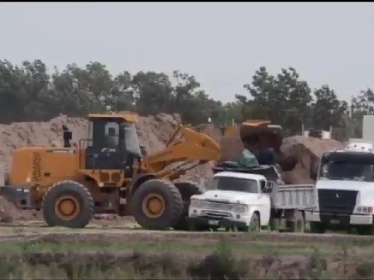 Polémica por supuesto robo de tierra  y denuncia de uso en obras de Lear