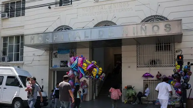 Encuentran un alacrán en la T. I. del Hospital de Niños de Palermo