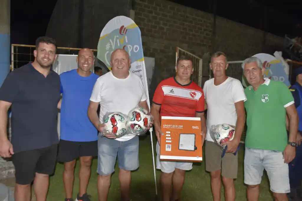 Sarmiento y Unión inauguraron la Copa Ciudad de Crespo con una jornada vibrante