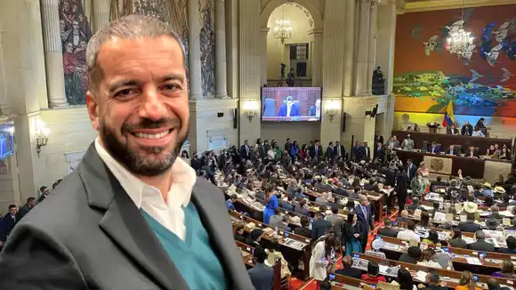 Ordenan la captura del exsenador Arturo Char