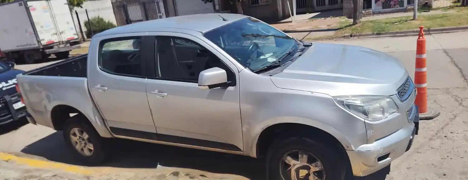 La Guardia Provincial detuvo a dos hombres en la Autopista Rosario–Buenos Aires por desobediencia y presunta tenencia de estupefacientes - 1