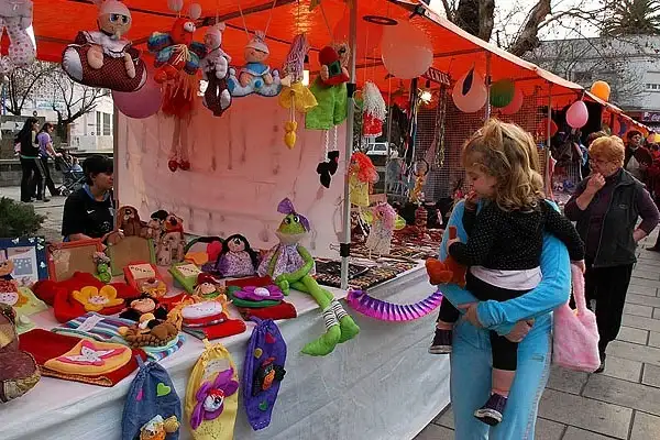 Ferias artesanales en la ciudad.