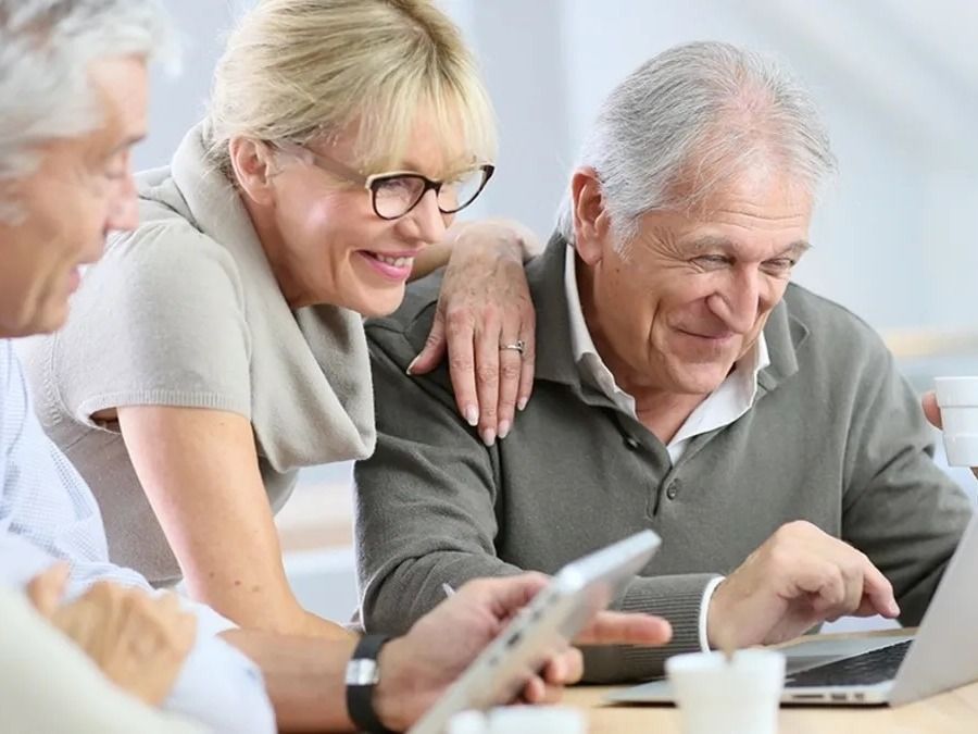 Nueva certificación en inteligencia artificial para mayores de 50 años