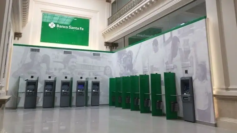 Banco Santa Fe acerca la tecnología a los adultos mayores