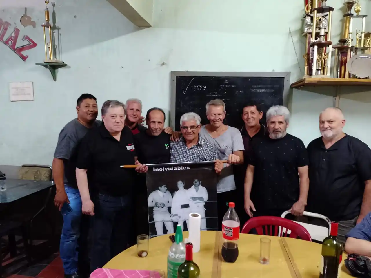 Jorge Butocovic, Alberto Alcibar, Pedro Dacosta, Carlos Valle, Fernando Risso, Jorge Popovich, Agustín Navarro, Alberto Barraza y Carlos Segovia; algunos de los presentes en la cena de Huracán.