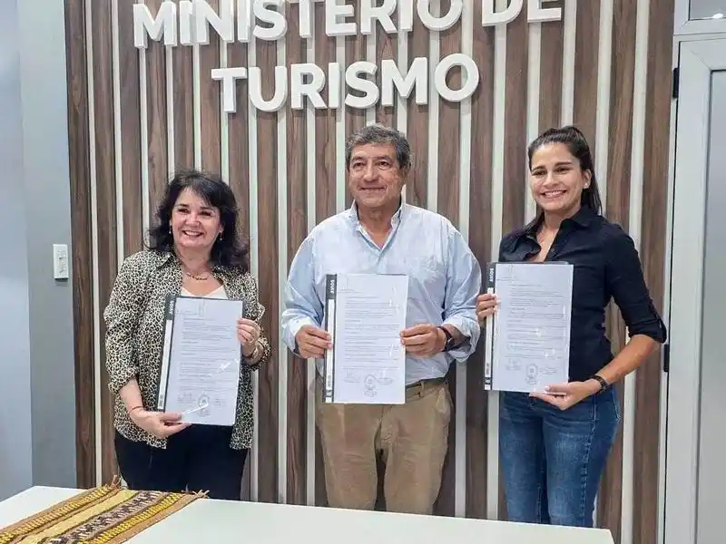 Cultura y Turismo se unen para potenciar 
la identidad y el desarrollo de Formosa