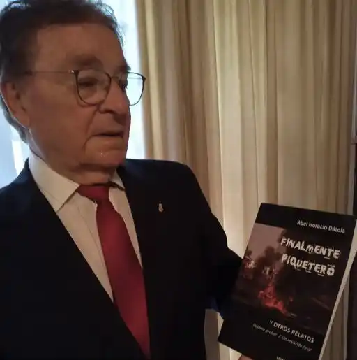 La historia de un empresario y escritor tandilense que emigró hace más de 50 años