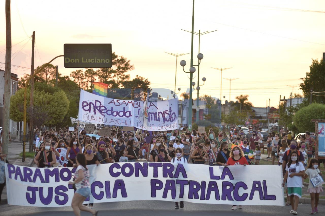 foto marcha 8 m dia de la mujer 2021 credito joaquin garcía (4).jpg