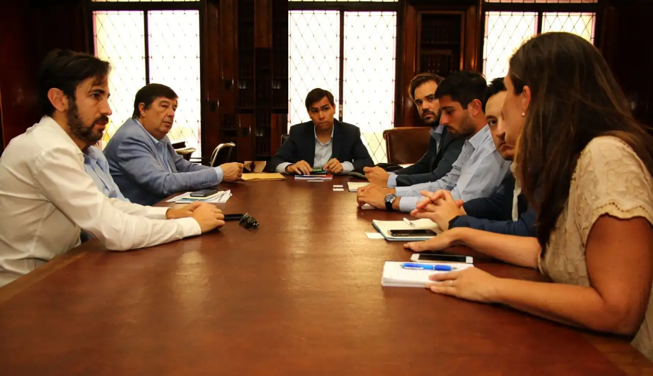 La Provincia y la industria textil promueven  una mesa de trabajo para impulsar el sector