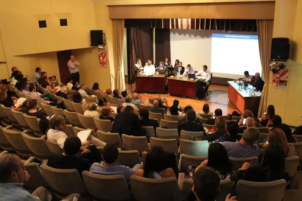 Piden que  la Justicia suspenda la audiencia por la suba del agua en la Provincia