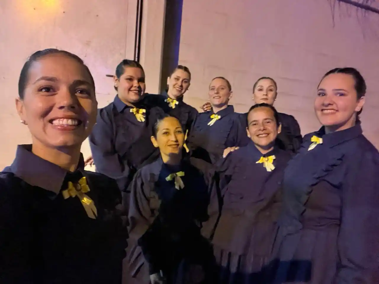 Representantes de Corazón de mi Pueblo y Renacer Criollo en Festidanza.