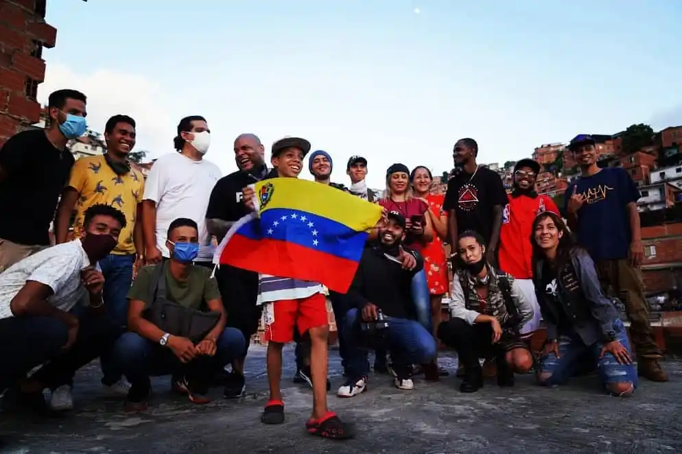 Raperos venezolanos llaman a la conciencia de los políticos y le muestran “la cara de la calle”