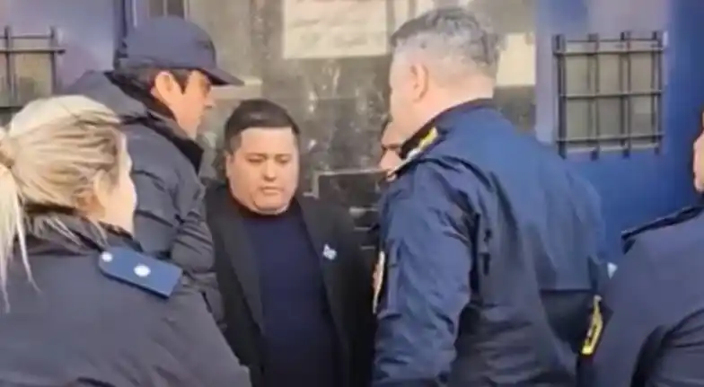 Un concejal de Unión por la Patria de La Matanza fue detenido en plena sesión por vínculos con barrabravas y un capo narco