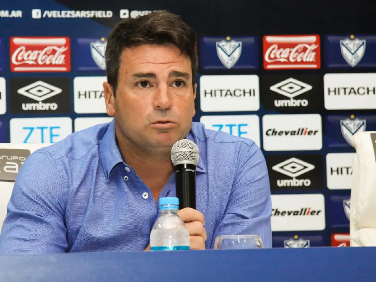 Cavallero dijo que Zárate tiene “las puertas cerradas" en Vélez