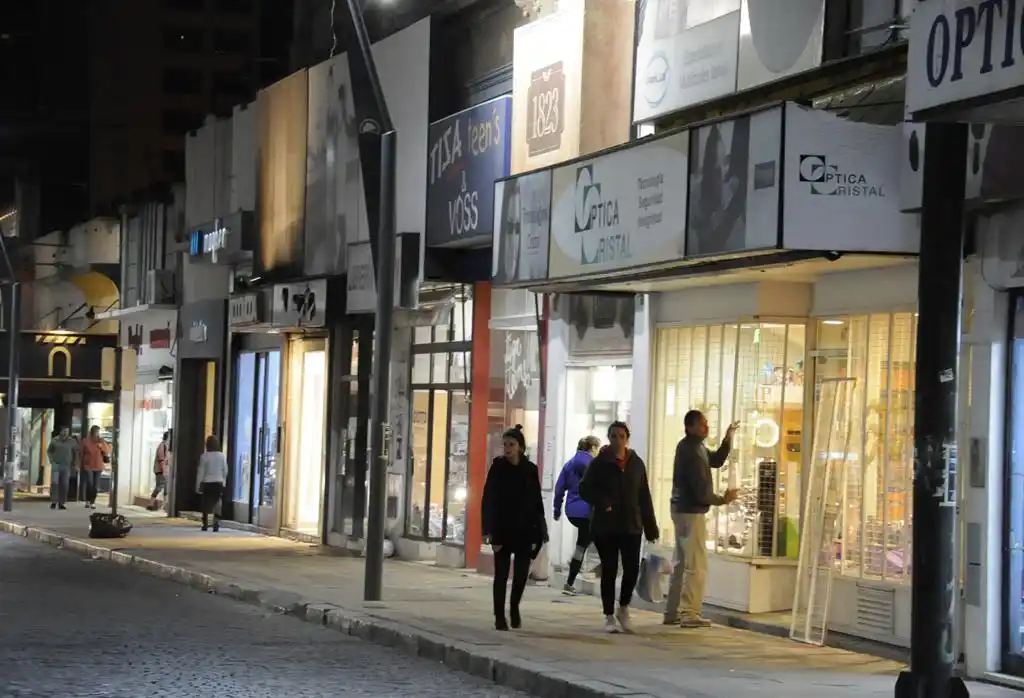 Buscan reactivar el consumo que tuvo una drástica caída