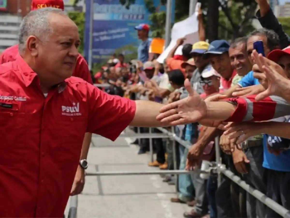 Venezuela le exige a Alberto Fernández que devuelva el avión iraní