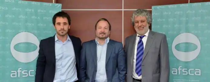 Fomentan la instalación de radios municipales