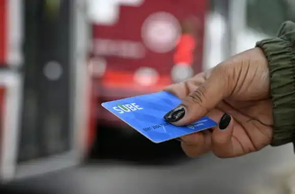 El Gobierno dejará de subsidiar los descuentos en la SUBE de los colectivos de CABA y Provincia