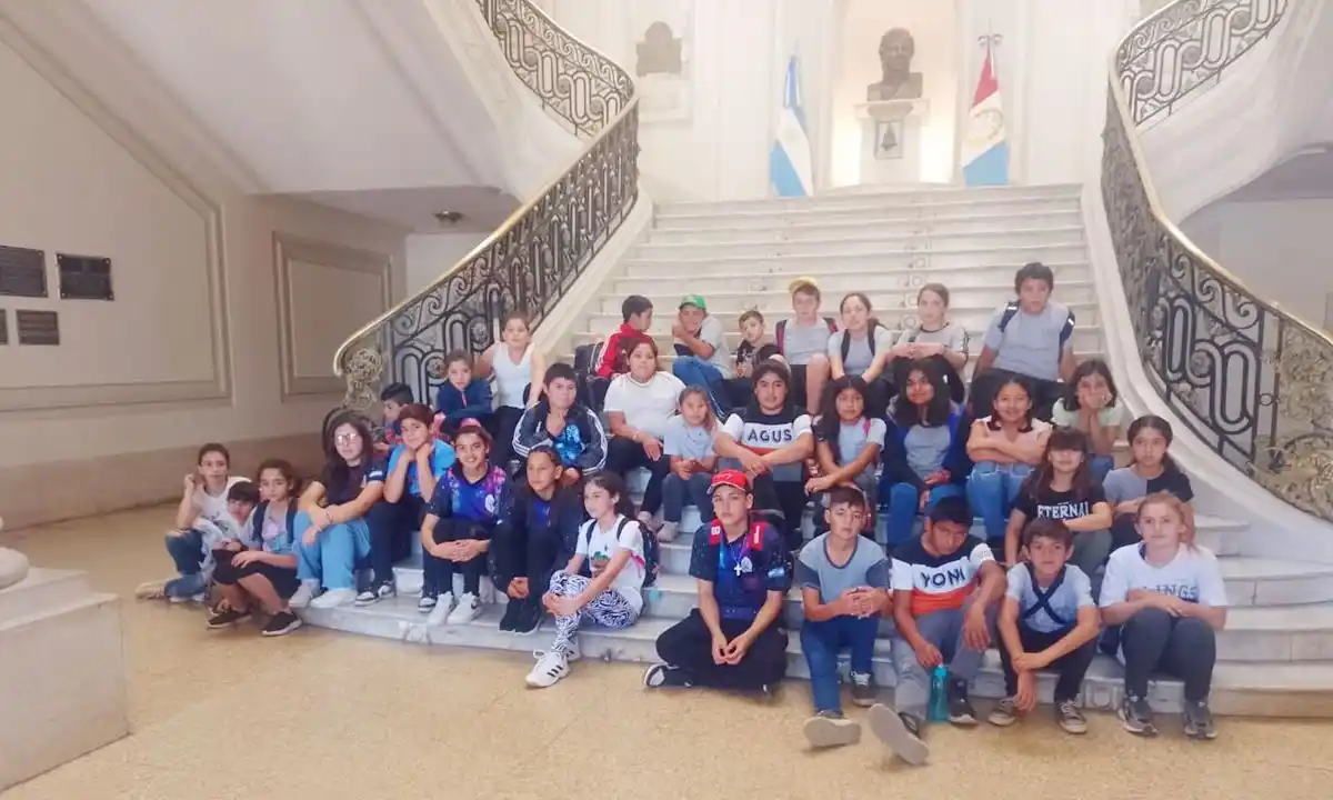 La Rubia: alumnos de 4°, 5°, 6° y 7° grado visitaron la ciudad de Santa Fe