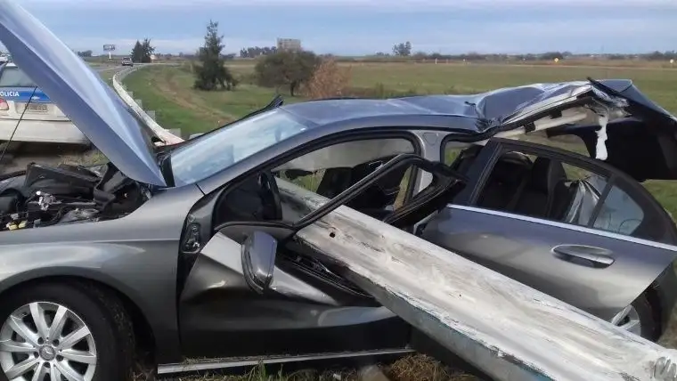 Choque en la autopista Rosario-Buenos Aires