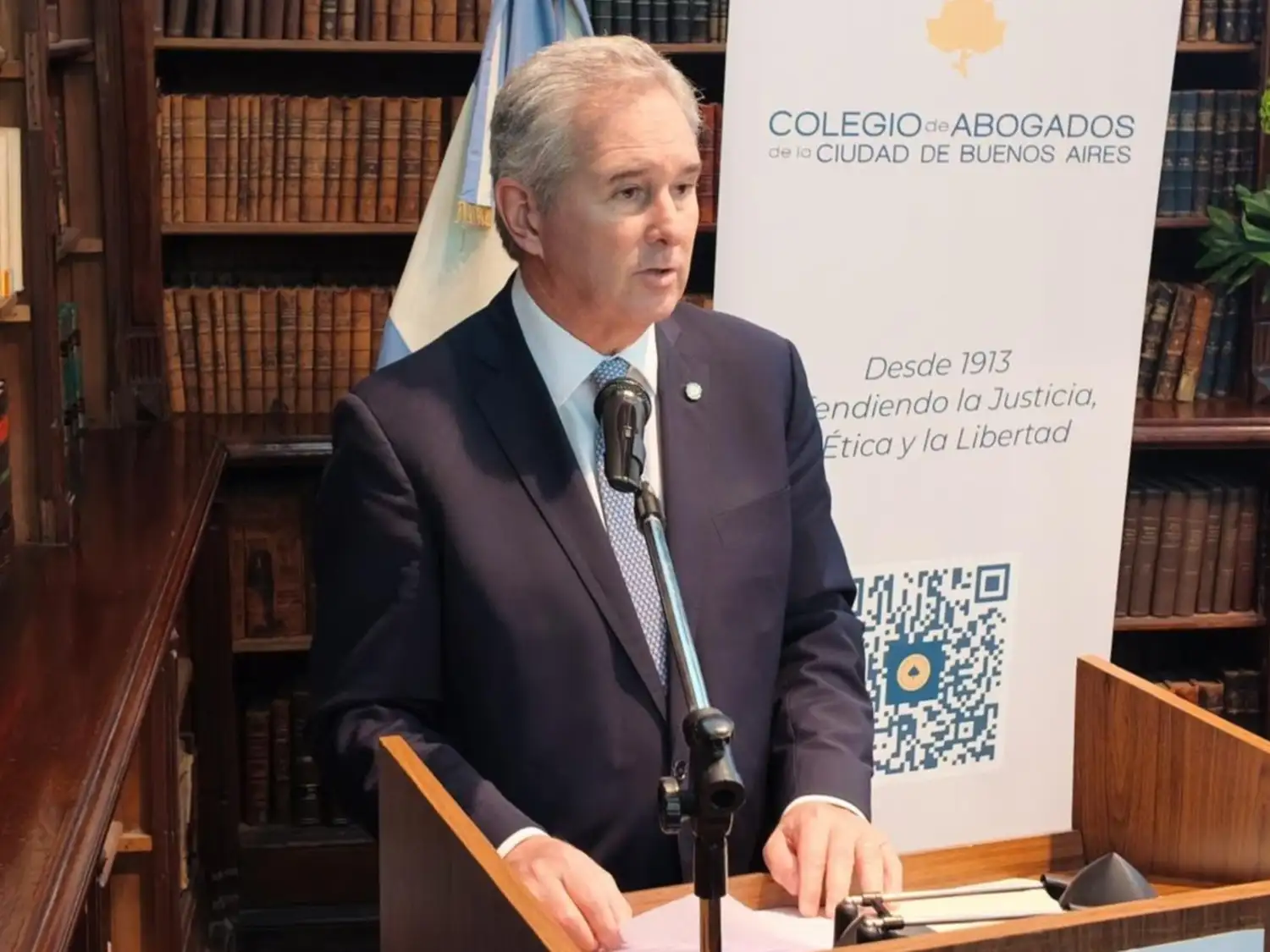 "Son dos cosas que van en caminos paralelos y separados, de alguna manera. O sea, China es nuestro segundo socio comercial. Seguimos abriendo mercados con ellos" señaló el canciller.