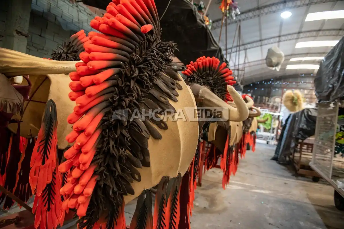 kamarr plumas - 1