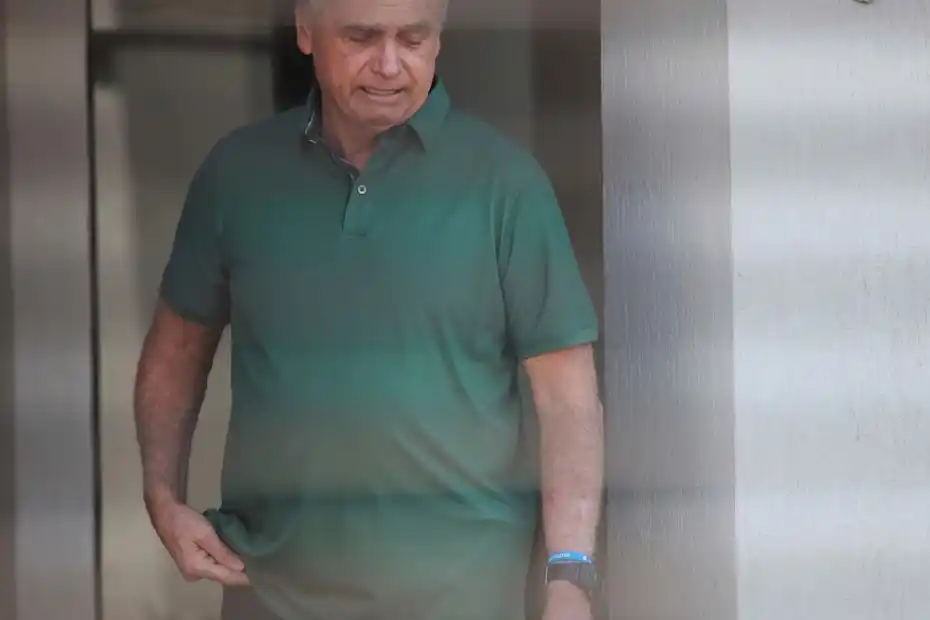 La cirugía sobre Bolsonaro se realizó el jueves sin complicaciones.